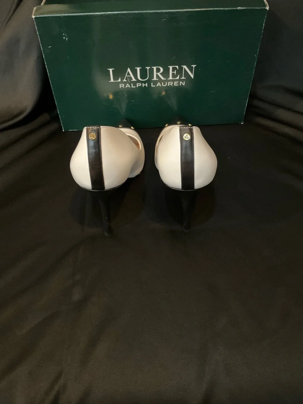 Ralph Lauren Black and White Pumps NEW Size 9.5 B - Picture 3 of 6